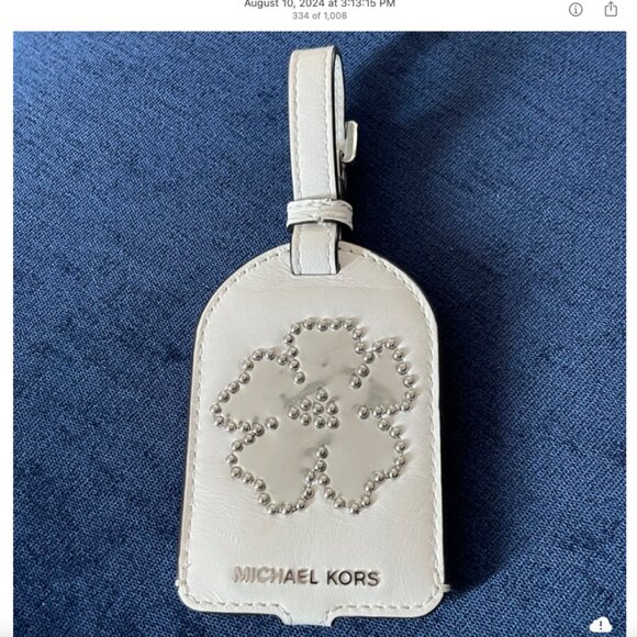 MICHAEL KORS White & Silver Flower Luggage Tag - Picture 7 of 8